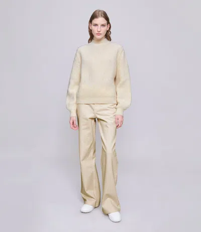 Apc Off-white