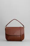 APC SARAH HAND BAG IN LEATHER COLOR LEATHER