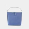 Apc Vera Zipped Shoulder Bag In Blue
