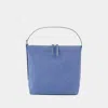 Apc Vera Zipped Shoulder Bag In Blue