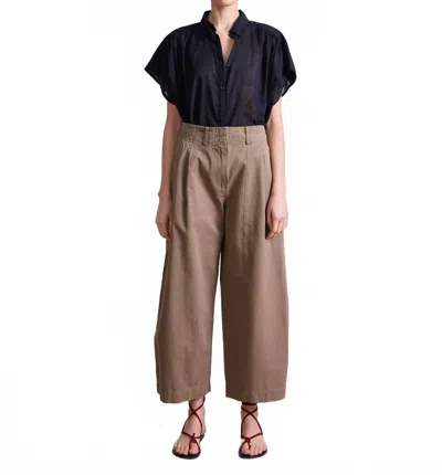 Apiece Apart Cropped Cybil Trouser Pants In Oak In Brown