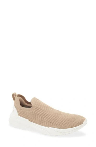 APL ATHLETIC PROPULSION LABS APL TECHLOOM TRAVELER SLIP-ON SNEAKER