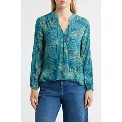 Apny Printed Top In Light Green Multi