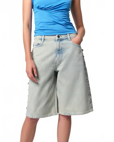 APPARIS BUTTON FADED DENIM BERMUDA SHORTS IN LIGHT BLUE