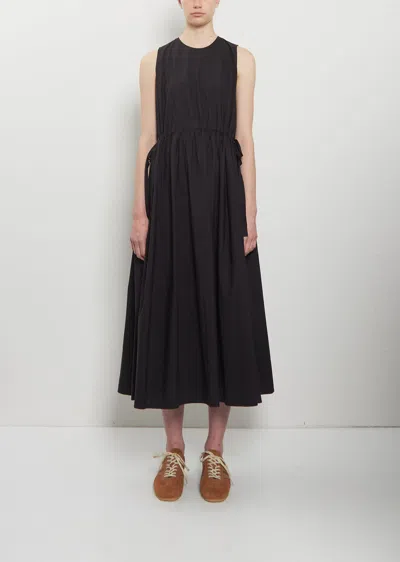 Apuntob Cotton Pleated Sleeveless Dress In Black