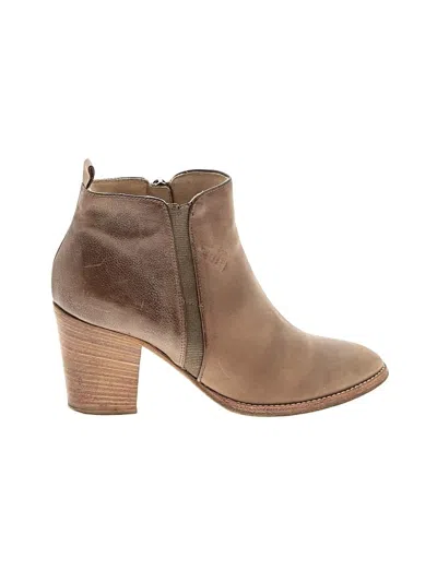 Pre-owned Aquatalia Ankle Boots In Tan