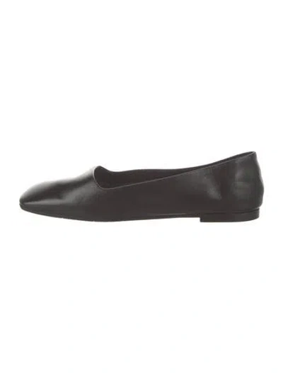 Pre-owned Aquatalia Leather Flats In Black