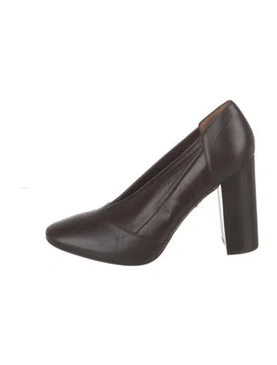 Pre-owned Aquatalia Leather Pumps In Black