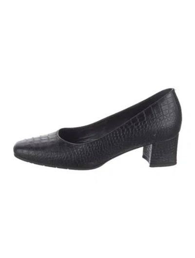 Pre-owned Aquatalia Leather Pumps In Black