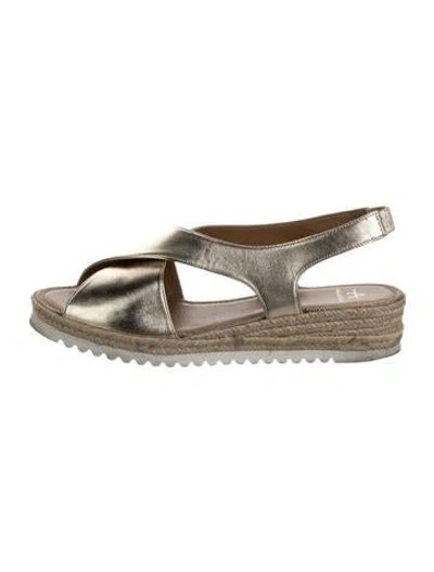 Pre-owned Aquatalia Leather Slingback Sandals In Gold