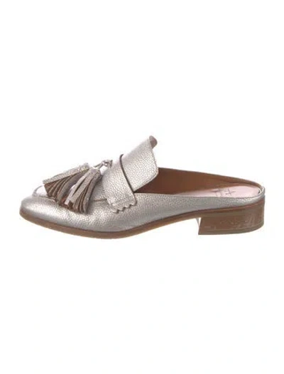 Pre-owned Aquatalia Leather Tassel Accents Mules In Silver