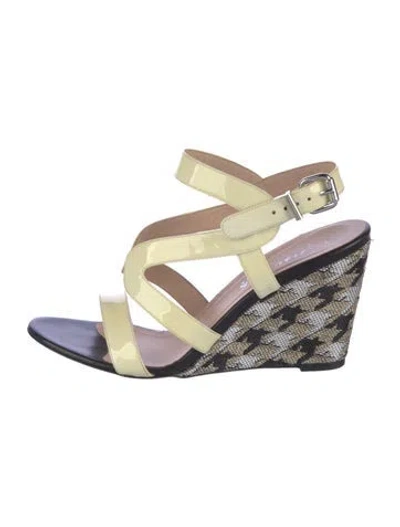 Pre-owned Aquatalia Patent Leather Printed Slingback Sandals In Pink