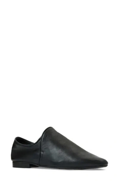 Aquatalia Revy Loafer In Black
