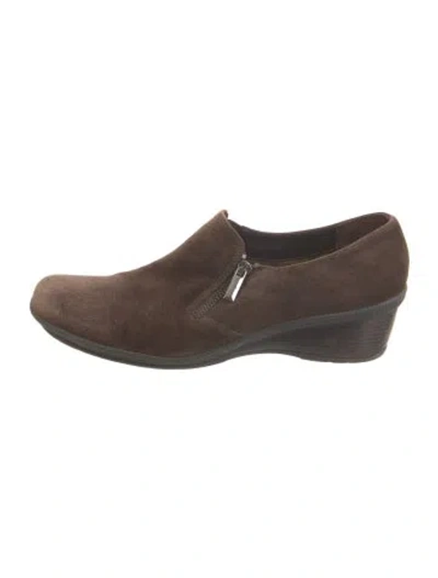 Pre-owned Aquatalia Suede Pumps In Brown