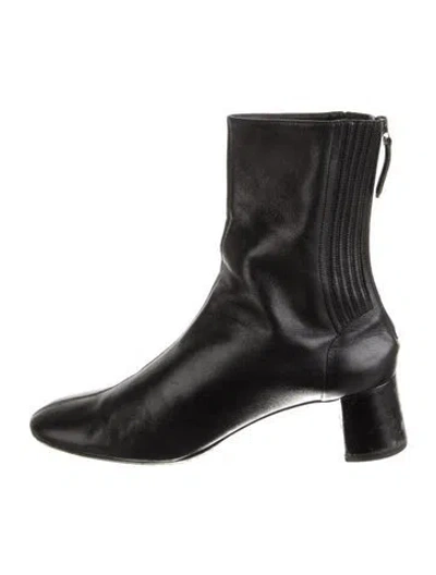 Pre-owned Aquazzura Leather Boots In Black