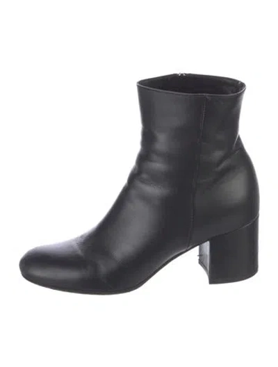 Pre-owned Aquazzura Leather Boots In Black