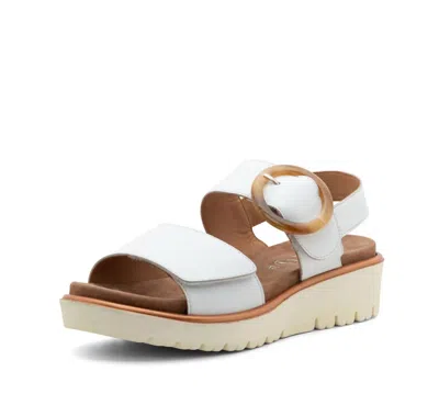 Ara Women's Bridgeport Wedge Sandal In White