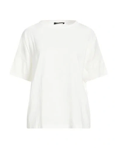 Aragona Woman T-shirt White Size 10 Cotton