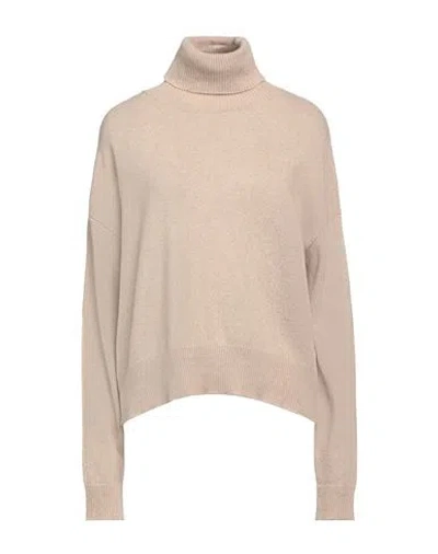 Aragona Woman Turtleneck Sand Size 8 Cashmere In Beige