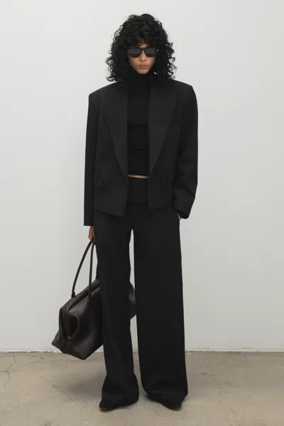 Arakii Point Blazer In Black