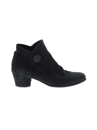 Pre-owned Arche Ankle Boots In Black