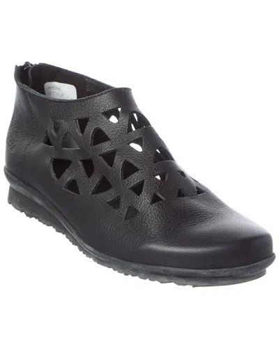Arche Barazz Leather Flat In Black