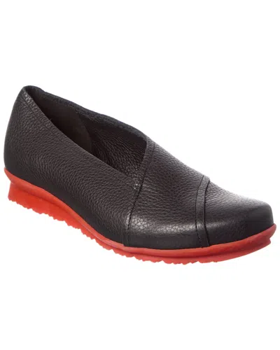 ARCHE BAROME LEATHER FLAT