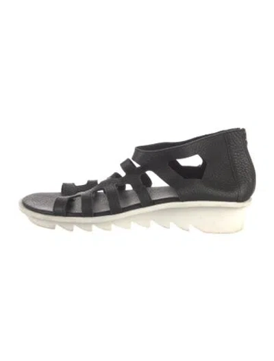 Pre-owned Arche Leather Gladiator Sandals In Black