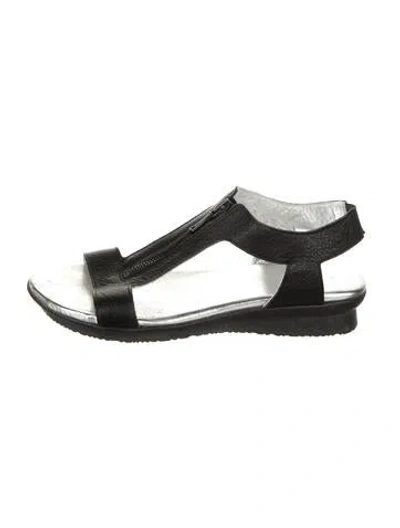 Pre-owned Arche Leather Sandals In Black
