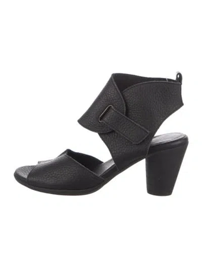 Pre-owned Arche Leather Slingback Sandals In Black
