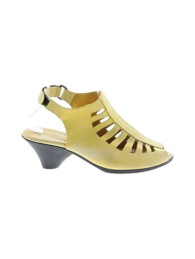 Pre-owned Arche Sandals In Yellow