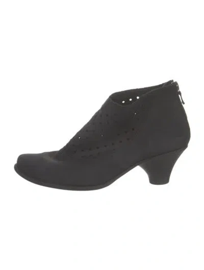 Pre-owned Arche Suede Boots In Black