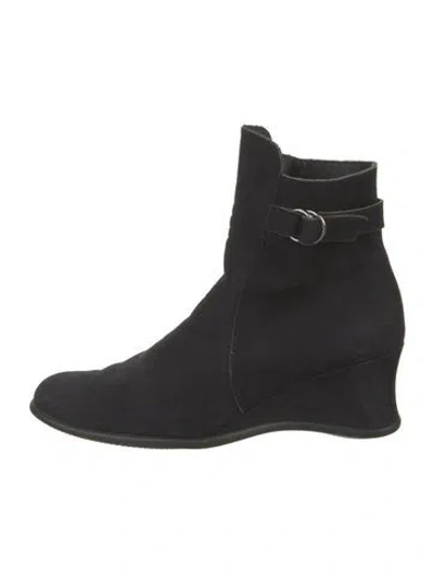 Pre-owned Arche Suede Boots In Black