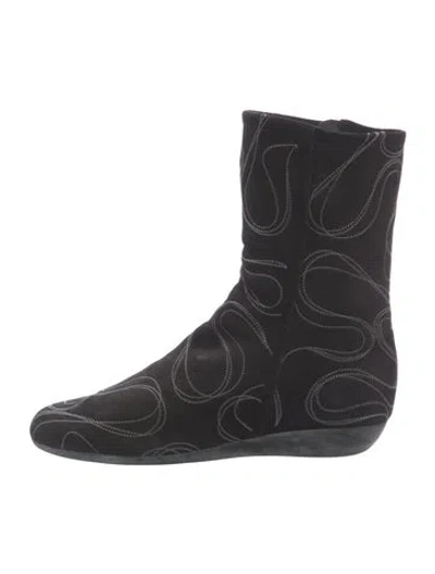 Pre-owned Arche Suede Boots In Black