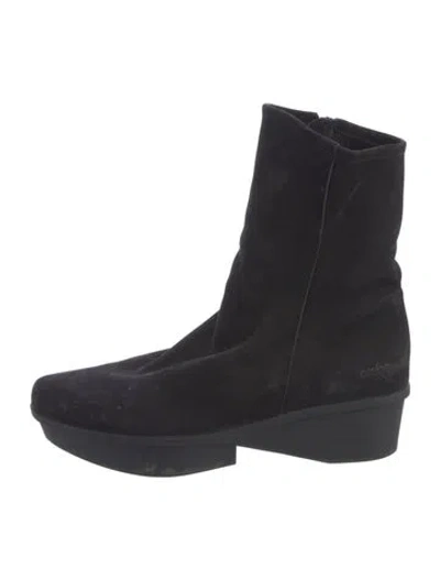 Pre-owned Arche Suede Boots In Black
