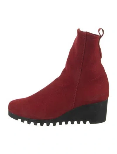 Pre-owned Arche Suede Boots In Red
