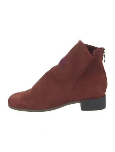 Pre-owned Arche Suede Boots In Red