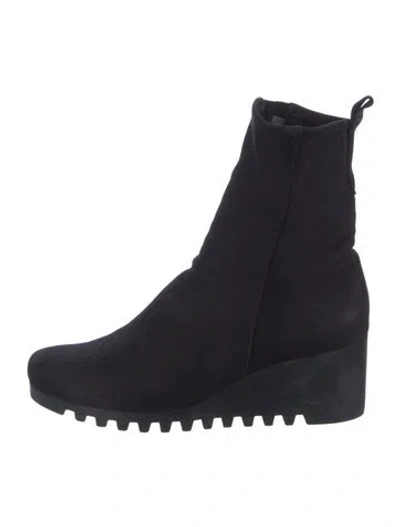 Pre-owned Arche Suede Chelsea Boots In Black