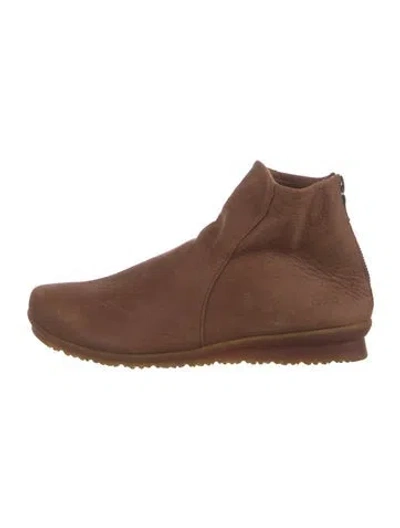 Pre-owned Arche Suede Chelsea Boots In Brown