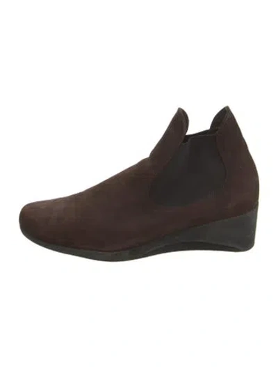 Pre-owned Arche Suede Chelsea Boots In Brown