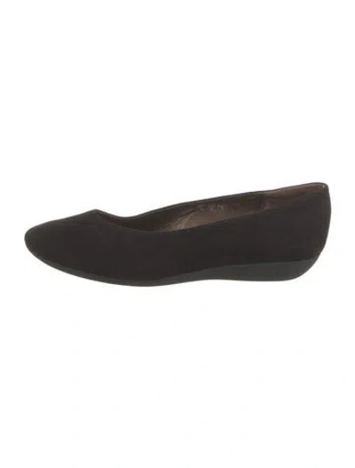 Pre-owned Arche Suede Flats In Black