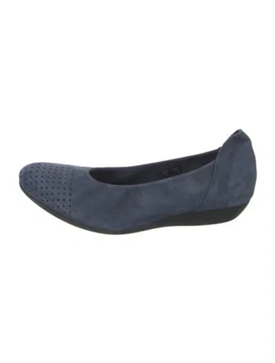 Pre-owned Arche Suede Flats In Blue