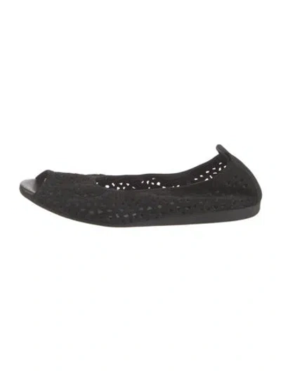 Pre-owned Arche Suede Lasercut Accents Flats In Black