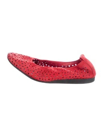 Pre-owned Arche Suede Lasercut Accents Flats In Red