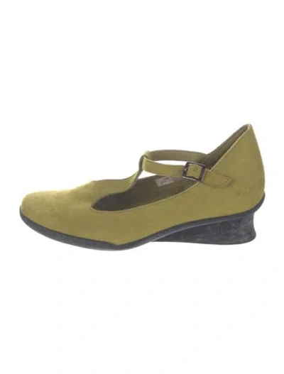 Pre-owned Arche Suede Mary Jane Flats In Green