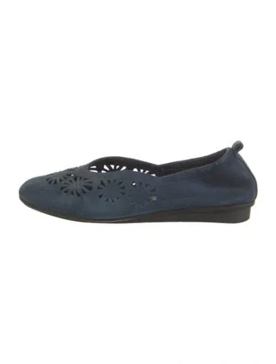 Pre-owned Arche Suede Patterned Flats In Blue