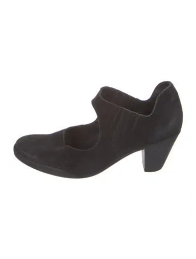 Pre-owned Arche Suede Pumps In Black