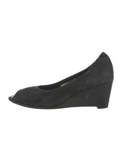 Pre-owned Arche Suede Pumps In Black