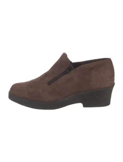 Pre-owned Arche Suede Pumps In Brown
