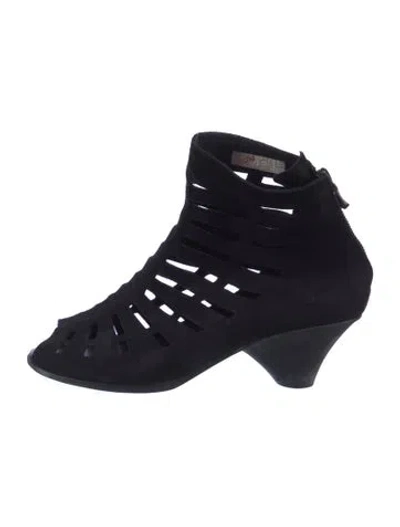 Pre-owned Arche Suede Pumps In Multi